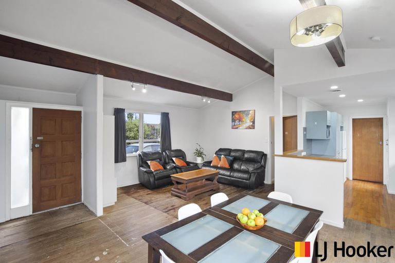 Photo of property in 3 Cargill Street, Papakura, 2110