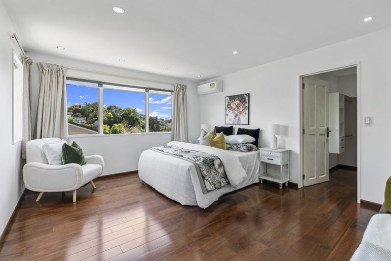 Photo of property in 627a Glenfield Road, Totara Vale, Auckland, 0629