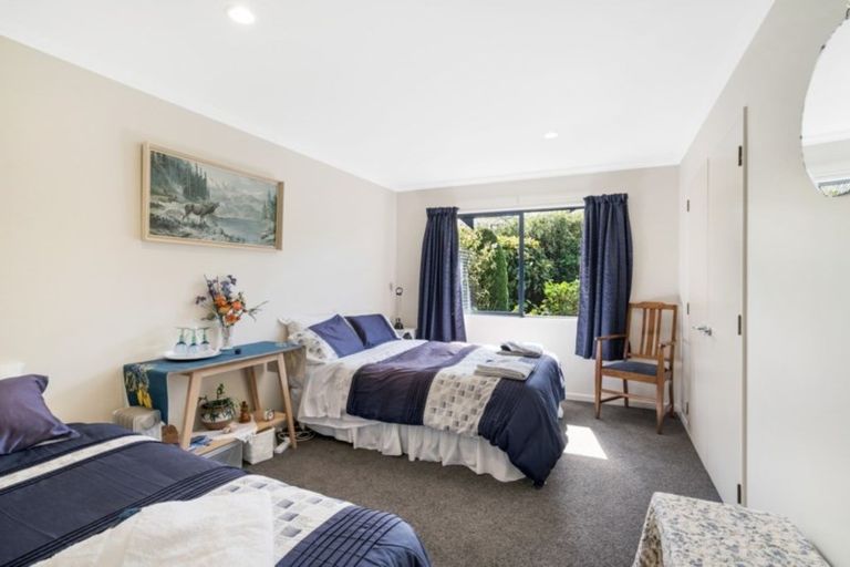 Photo of property in 86 Meadowstone Drive, Wanaka, 9305