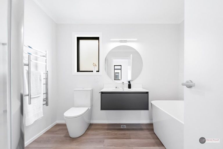 Photo of property in 16 Orongomai Street, Wallaceville, Upper Hutt, 5018