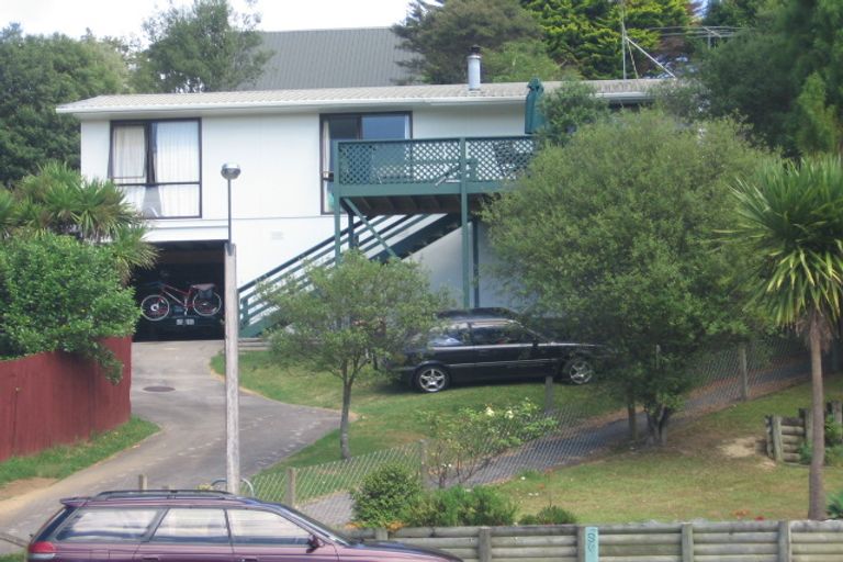 Photo of property in 2/19 Randal Place, Bayview, Auckland, 0629