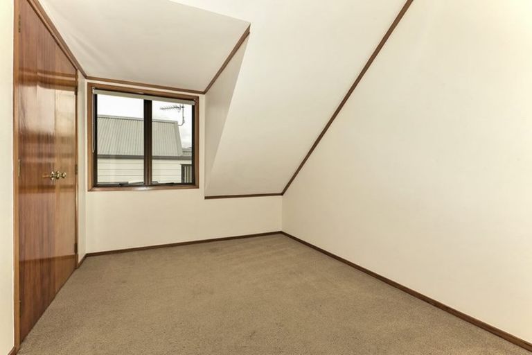 Photo of property in 33 Queens Parade, Devonport, Auckland, 0624