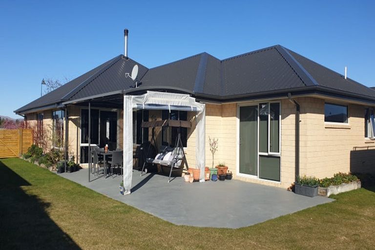 Photo of property in 8 Greenfield Place, Twizel, 7901