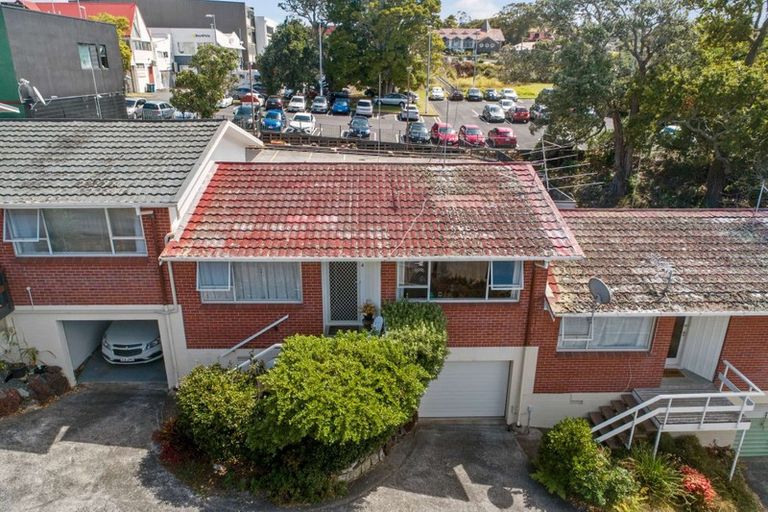 Photo of property in 4/28 Uxbridge Road, Mellons Bay, Auckland, 2014