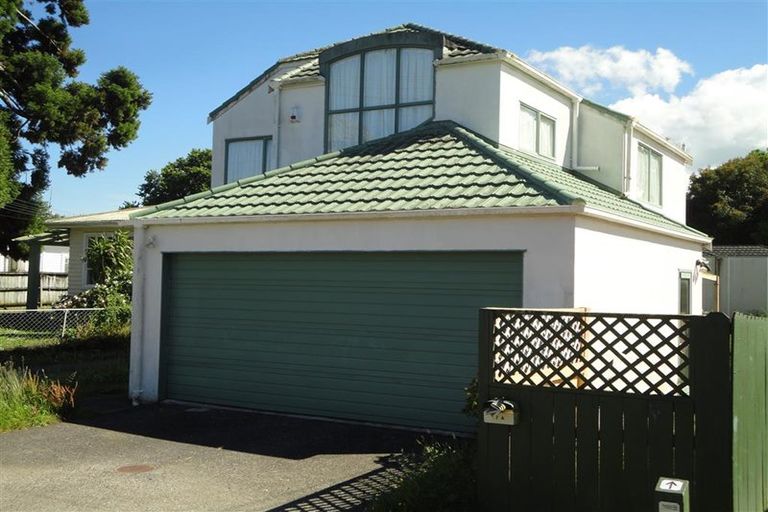 Photo of property in 37a Miro Street, New Lynn, Auckland, 0600