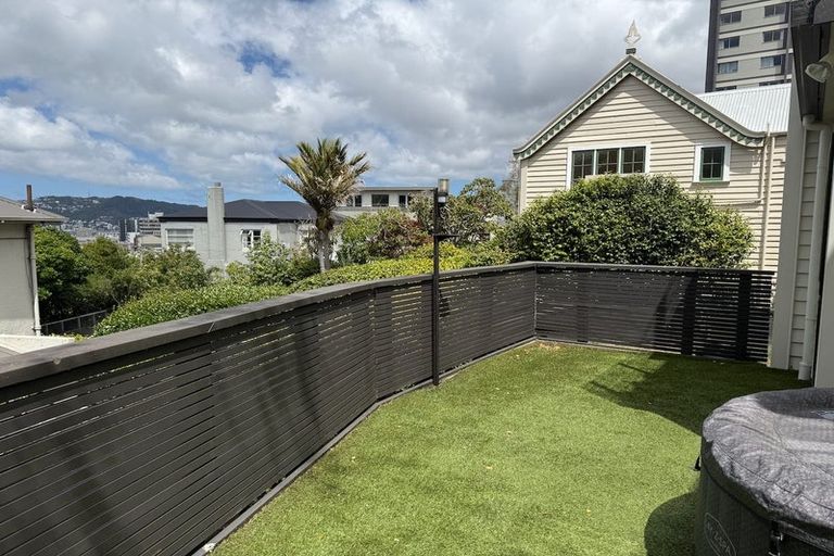Photo of property in 8b Frandi Street, Thorndon, Wellington, 6011