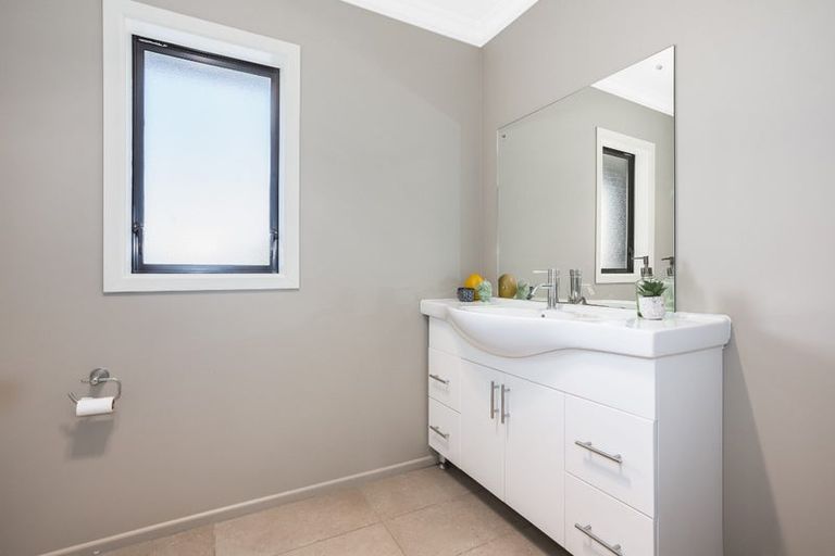 Photo of property in 123 Te Puia Drive, Aotea, Porirua, 5024