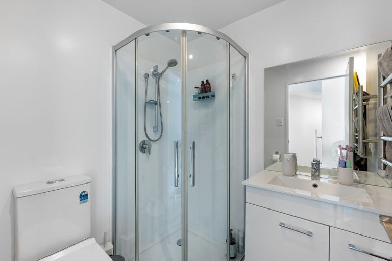 Photo of property in 4/122 Pooks Road, Ranui, Auckland, 0612