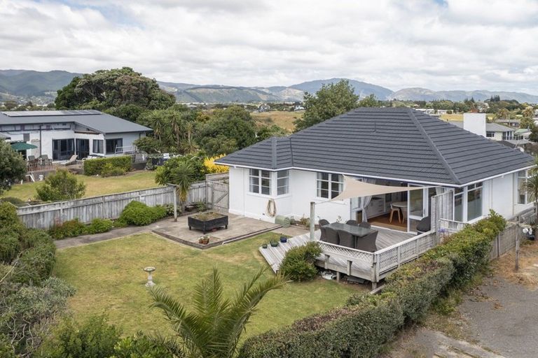 Photo of property in 21 Arthur Street, Paraparaumu Beach, Paraparaumu, 5032