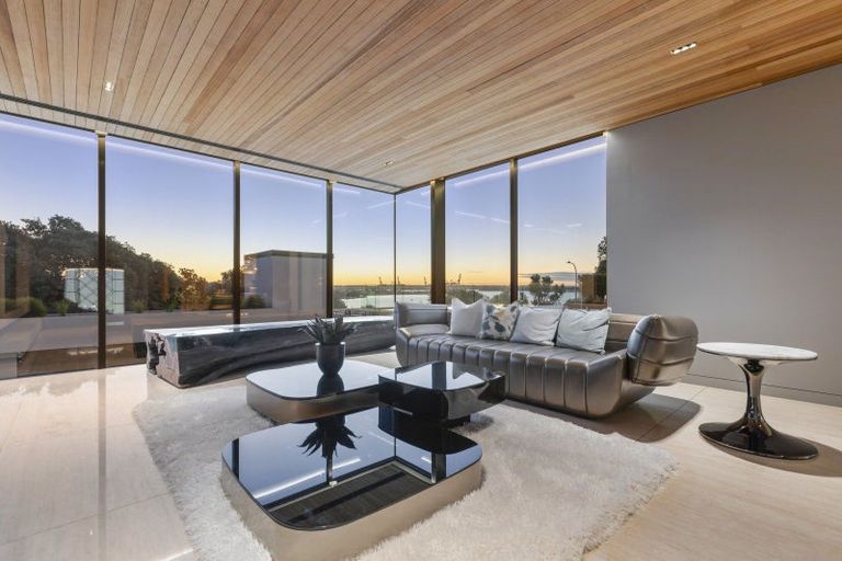 Photo of property in 92 Paritai Drive, Orakei, Auckland, 1071