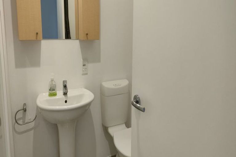 Photo of property in 9/3 Riverside Road, Orewa, 0931