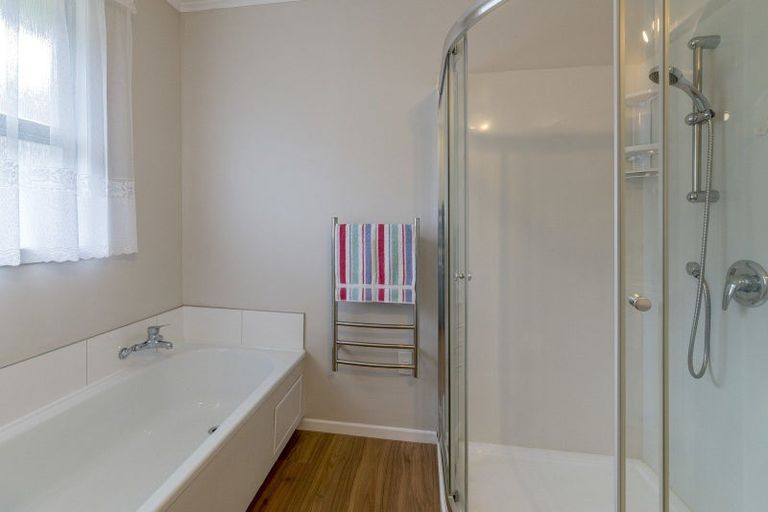 Photo of property in 7 Kowhai Grove, Waikanae, 5036