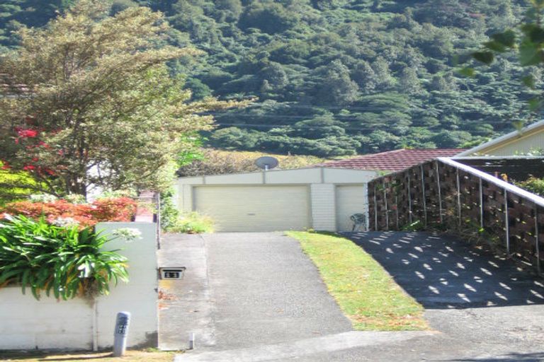 Photo of property in 11 Montana Road, Totara Park, Upper Hutt, 5018