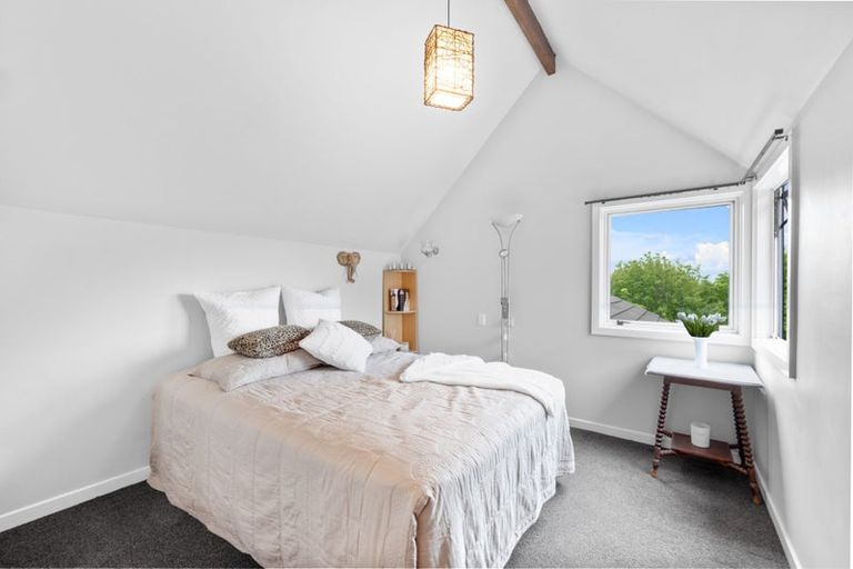 Photo of property in 2 Bengal Drive, Cashmere, Christchurch, 8022