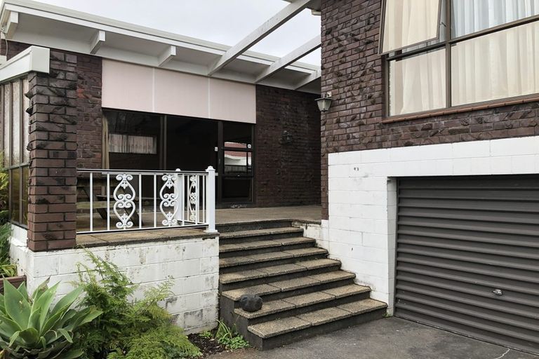 Photo of property in 29 Truby King Street, Merrilands, New Plymouth, 4312