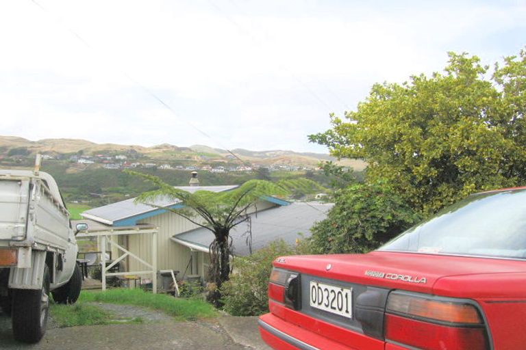 Photo of property in 6 Leadley Lane, Tawa, Wellington, 5028