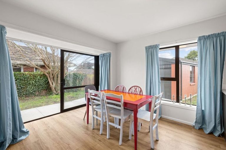 Photo of property in 28 Hudson Street, Bryndwr, Christchurch, 8053