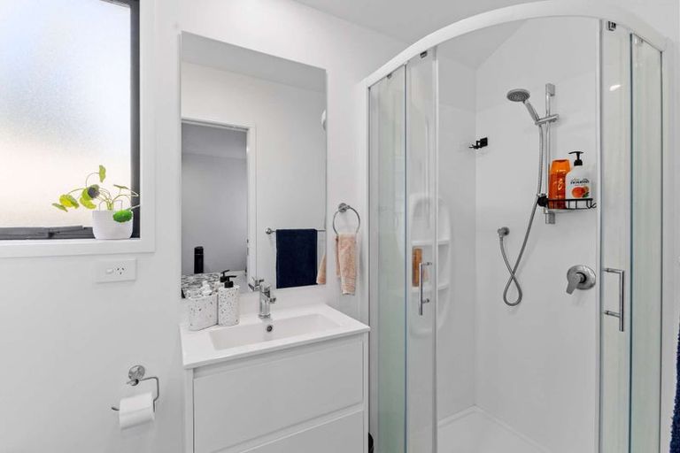 Photo of property in 6b Clerke Place, Marfell, New Plymouth, 4310