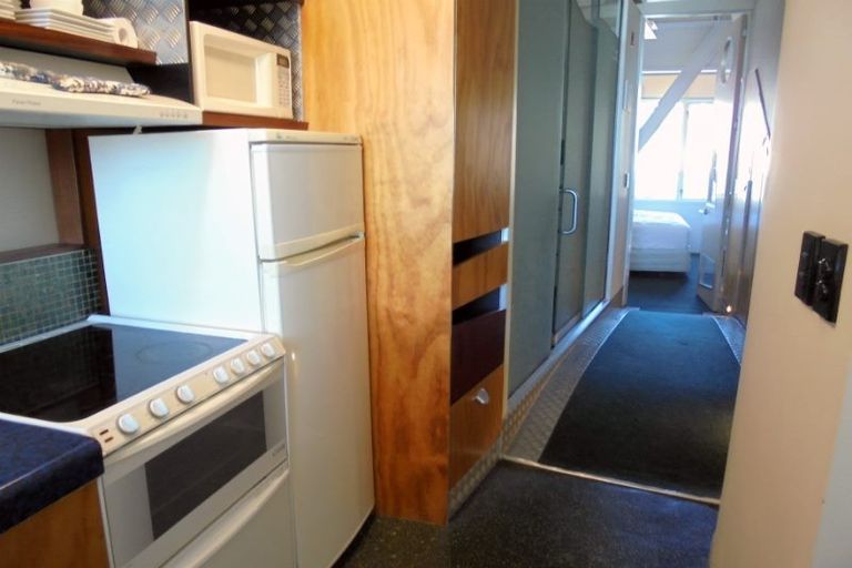Photo of property in Qba Apartments, 2p/51 Webb Street, Mount Cook, Wellington, 6011