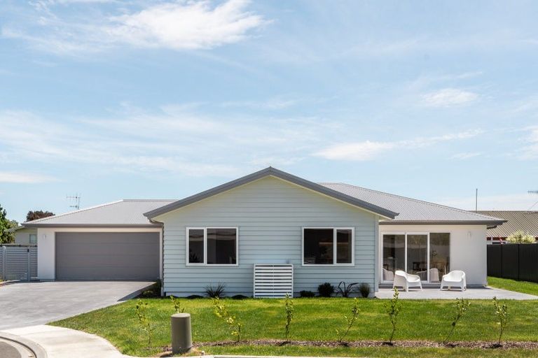 Photo of property in 21 George Yee Place, Taradale, Napier, 4112
