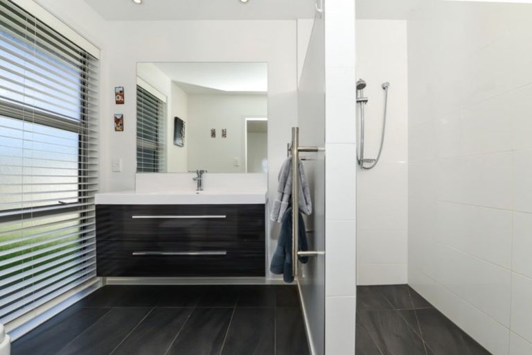 Photo of property in 10 The Rocks, Flagstaff, Hamilton, 3210