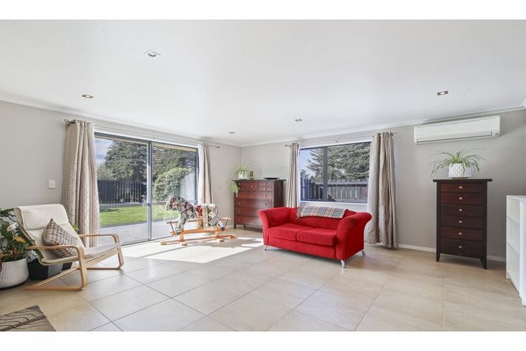 Photo of property in 107 High Street, Oxford, 7430