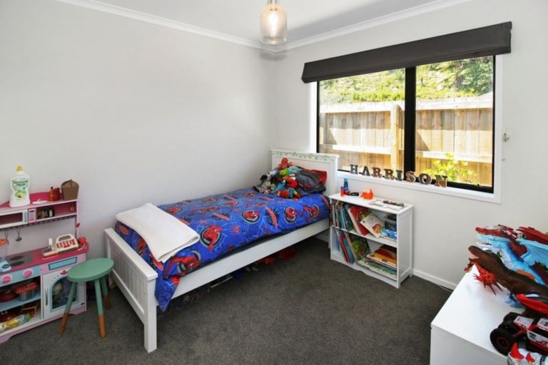 Photo of property in 15 Frederick Place, Whalers Gate, New Plymouth, 4310