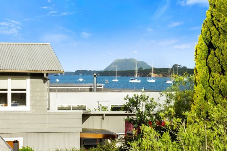 Photo of property in 6 Beach Grove, Omokoroa, 3114