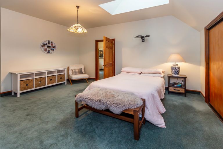 Photo of property in 33 O'connor Place, Burnside, Christchurch, 8053