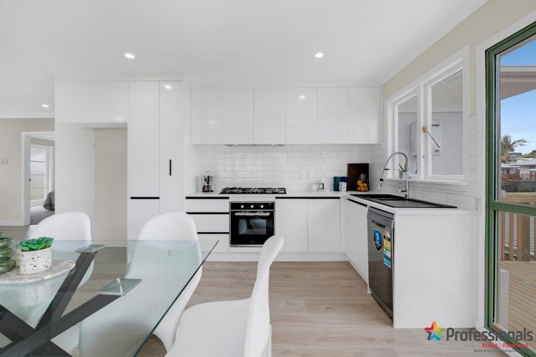 Photo of property in 5 Lane Road, Weymouth, Auckland, 2103