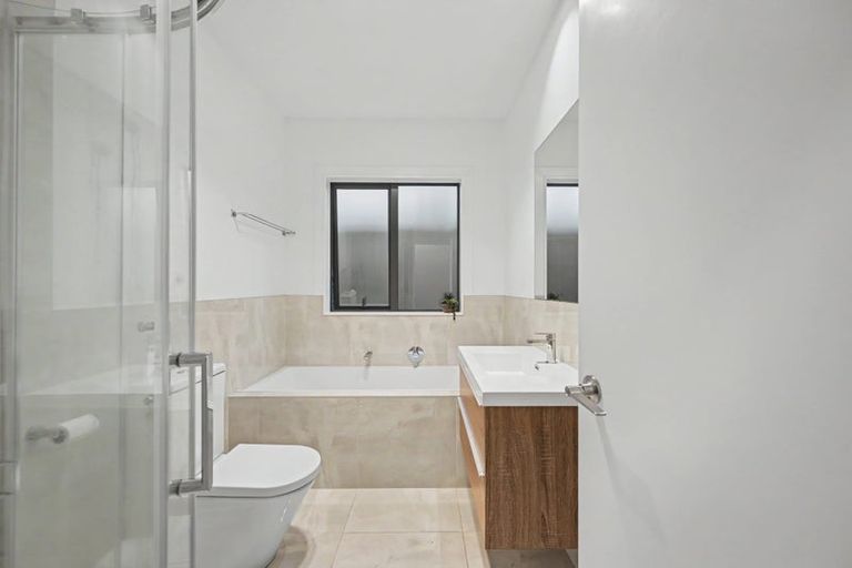 Photo of property in 113 Tiriwa Drive, Massey, Auckland, 0614