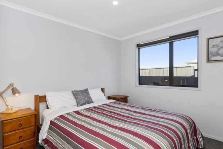 Photo of property in 15 Ponga Place, Papamoa Beach, Papamoa, 3118