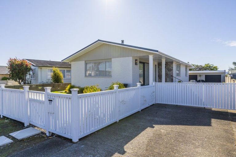 Photo of property in 77 Gray Avenue, Paraparaumu Beach, Paraparaumu, 5032