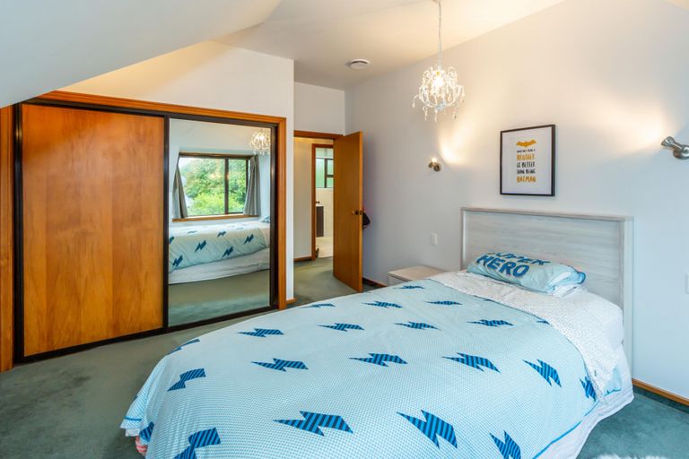 Photo of property in 33 O'connor Place, Burnside, Christchurch, 8053