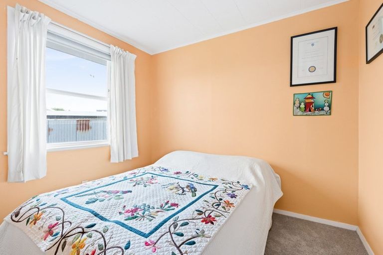 Photo of property in 12 Liverpool Crescent, Tamatea, Napier, 4112