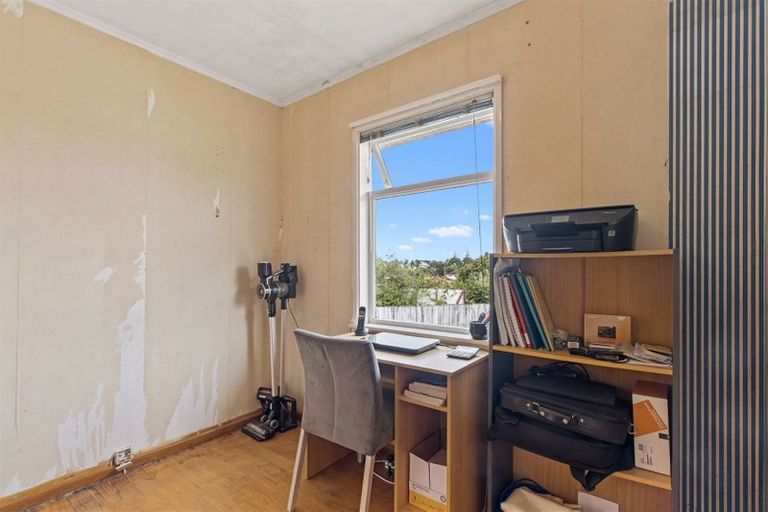 Photo of property in 72 Glendene Avenue, Glendene, Auckland, 0602