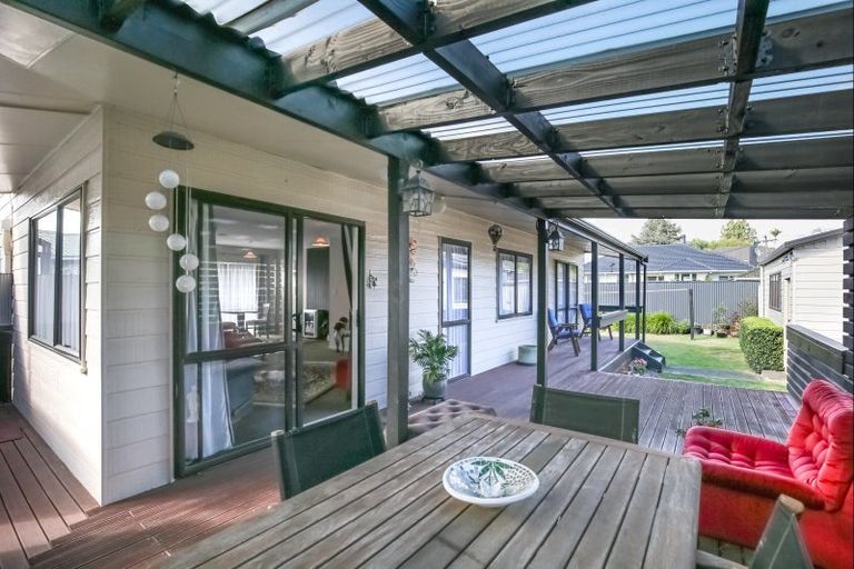 Photo of property in 21a Chester Street, Levin, 5510