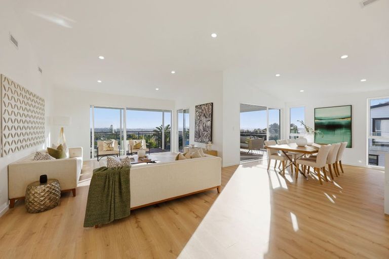 Photo of property in 50 Bleakhouse Road, Howick, Auckland, 2014