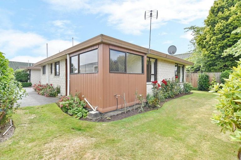 Photo of property in 2/39 Marlene Street, Casebrook, Christchurch, 8051