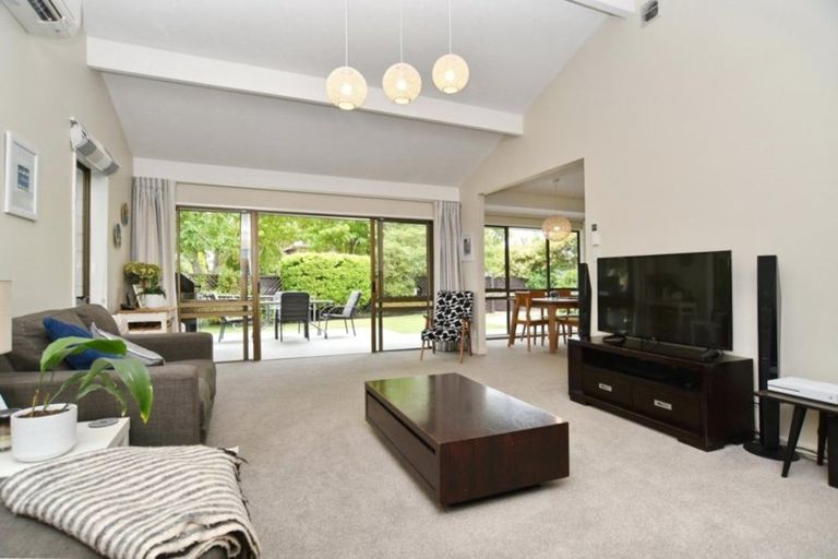 Photo of property in 5 Brogar Place, Casebrook, Christchurch, 8051