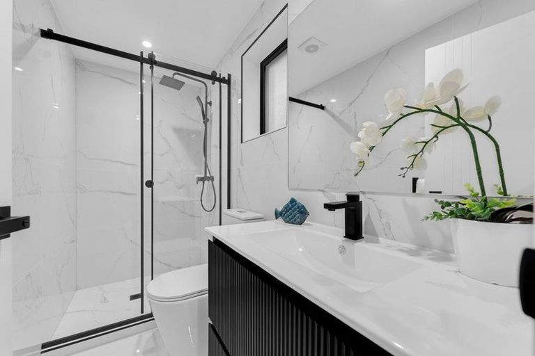 Photo of property in 16a Brandon Road, Glen Eden, Auckland, 0602