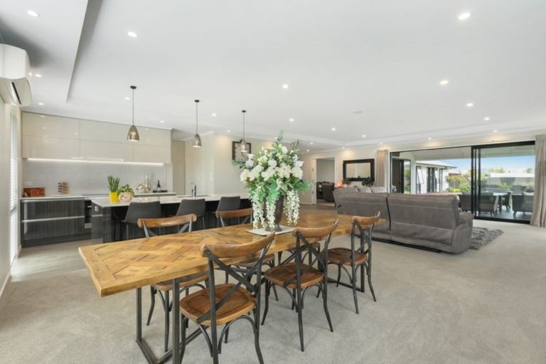 Photo of property in 8 Jozecom Place, Rolleston, 7614