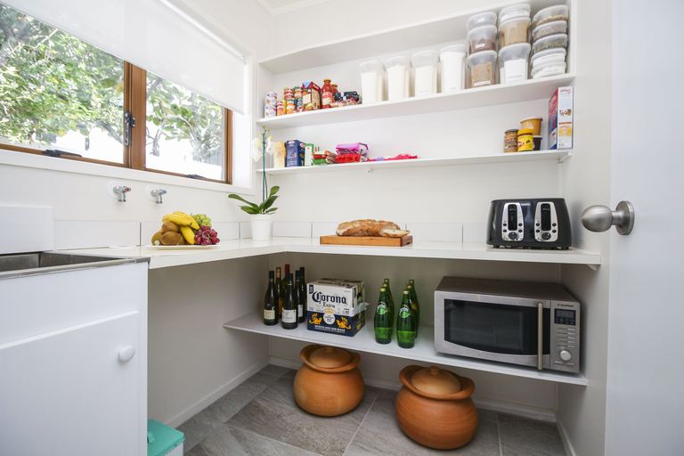 Photo of property in 174 Atkinson Road, Titirangi, Auckland, 0604