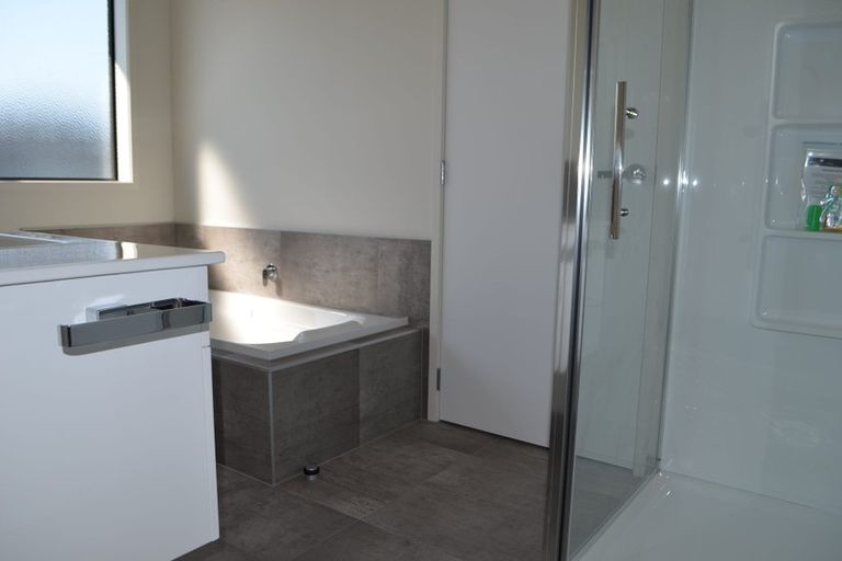 Photo of property in 4 Toi Place, Papamoa, 3118