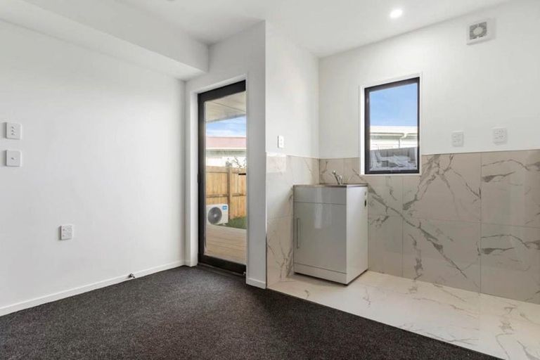 Photo of property in 6a Sunlands Drive, Manurewa, Auckland, 2102