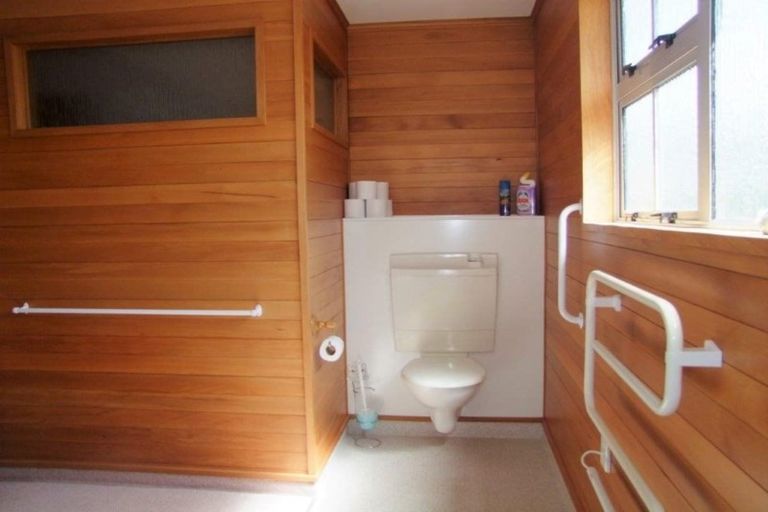 Photo of property in 2 Duthie Street, Milton, 9220