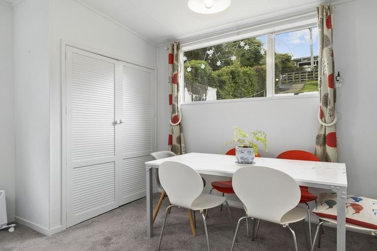 Photo of property in 15 Wharfdale Street, Macandrew Bay, Dunedin, 9014