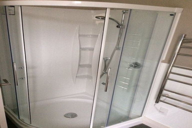 Photo of property in 44 Ranelagh Street, Karori, Wellington, 6012