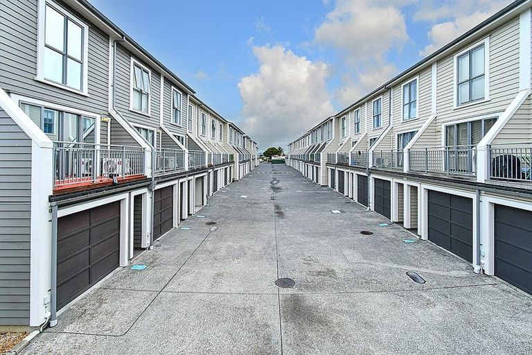 Photo of property in 27/289 Shirley Road, Papatoetoe, Auckland, 2025