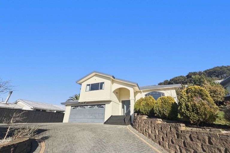 Photo of property in 15 Kawatiri Grove, Wainuiomata, Lower Hutt, 5014